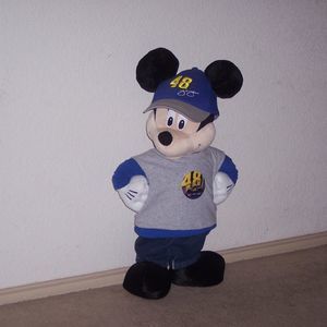 Meet your Posher, Nicky